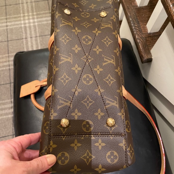 Authentic Louis Vuitton - Picture 3 of 3